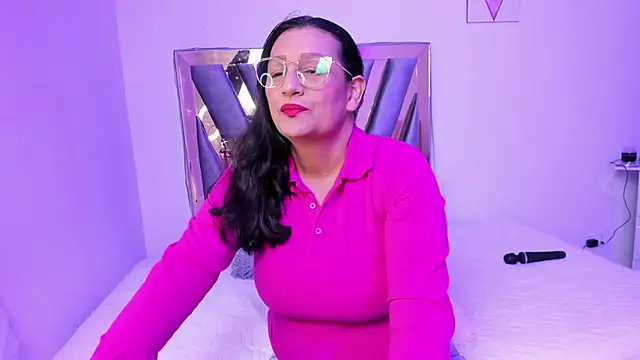 Snapshot of Victoria_Red01 chatting on 3, 12, 2024 Victoria Red01 online show from 3, 12, 2024