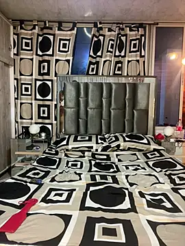 Snapshot of Lya-Kasandra chatting on 9, 3, 2025 Lya-Kasandra online show from 9, 3, 2025