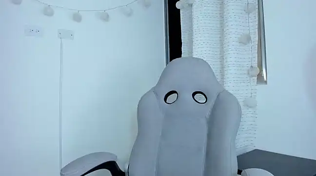 julia strauns online show from 30, 12, 2024