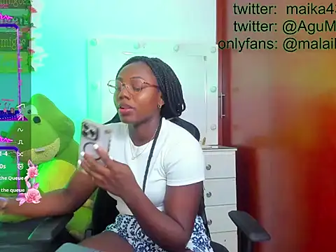 Snapshot of maika28 chatting on 14, 4, 2026 maika28 online show from 14, 4, 2026