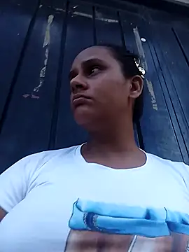 Snapshot of Andreita_95 chatting on 28, 10, 2025 Andreita 95 online show from 28, 10, 2025