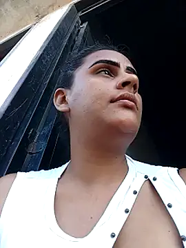 Snapshot of Andreita_95 chatting on 1, 11, 2025 Andreita 95 online show from 1, 11, 2025