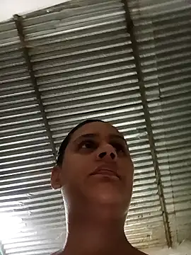 Snapshot of Andreita_95 chatting on 6, 11, 2025 Andreita 95 online show from 6, 11, 2025