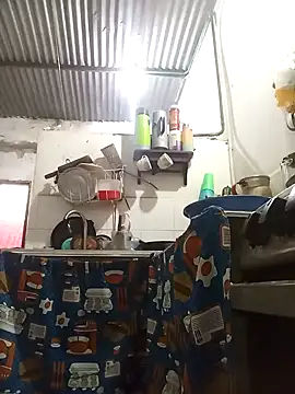 Snapshot of Andreita_95 chatting on 12, 11, 2025 Andreita 95 online show from 12, 11, 2025