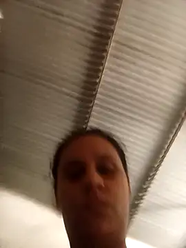 Snapshot of Andreita_95 chatting on 15, 11, 2025 Andreita 95 online show from 15, 11, 2025