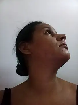 Snapshot of Andreita_95 chatting on 24, 11, 2025 Andreita 95 online show from 24, 11, 2025