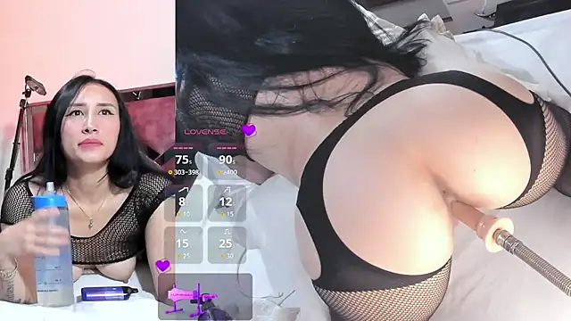 lili moonn online show from 2, 10, 2025