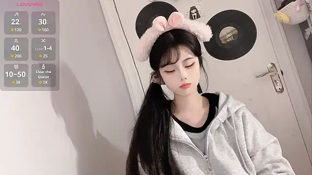 Qedgjwyz1 online show from 5, 3, 2025