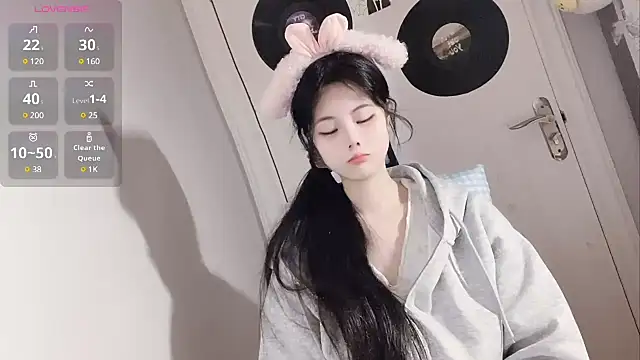 Qedgjwyz1 online show from 15, 3, 2025