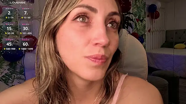 Snapshot of anny_sweet72 chatting on 16, 7, 2026 anny sweet72 online show from 16, 7, 2026
