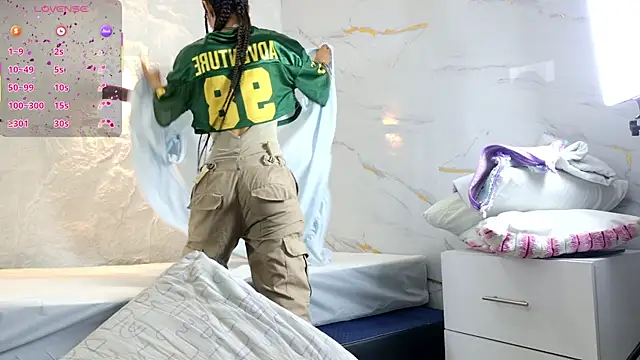 zorravioletta1 online show from 18, 12, 2025