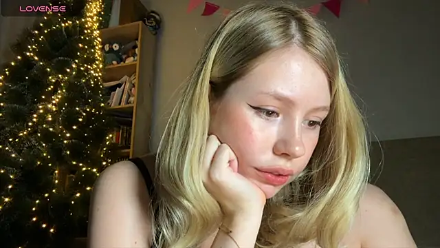 HoneyAudrey online show from 19, 12, 2024