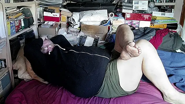 Snapshot of hadeszeuss2 chatting on 20, 12, 2024 hadeszeuss2 online show from 20, 12, 2024