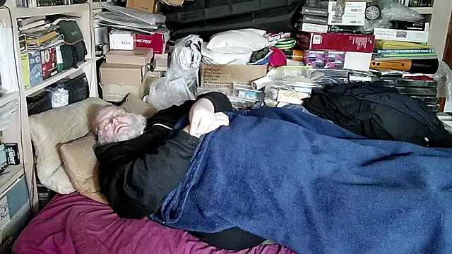 Snapshot of hadeszeuss2 chatting on 30, 12, 2024 hadeszeuss2 online show from 30, 12, 2024