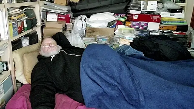 Snapshot of hadeszeuss2 chatting on 30, 12, 2024 hadeszeuss2 online show from 30, 12, 2024