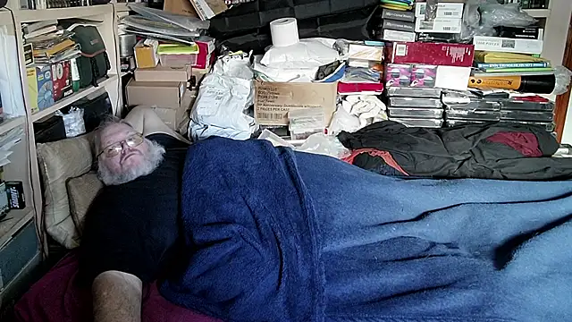 Snapshot of hadeszeuss2 chatting on 3, 1, 2025 hadeszeuss2 online show from 3, 1, 2025