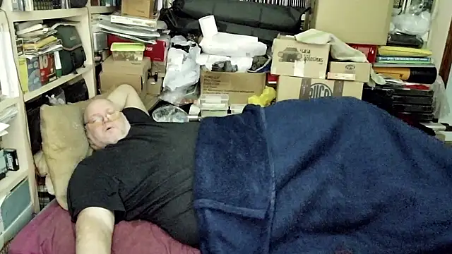 Snapshot of hadeszeuss2 chatting on 2, 2, 2025 hadeszeuss2 online show from 2, 2, 2025