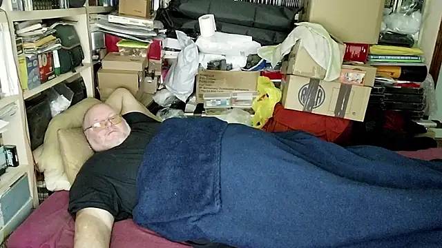 Snapshot of hadeszeuss2 chatting on 3, 2, 2025 hadeszeuss2 online show from 3, 2, 2025