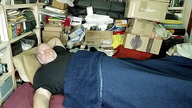 Snapshot of hadeszeuss2 chatting on 8, 2, 2025 hadeszeuss2 online show from 8, 2, 2025