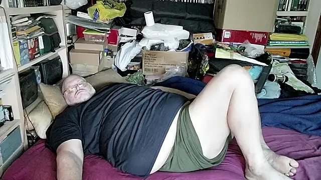 Snapshot of hadeszeuss2 chatting on 18, 2, 2025 hadeszeuss2 online show from 18, 2, 2025