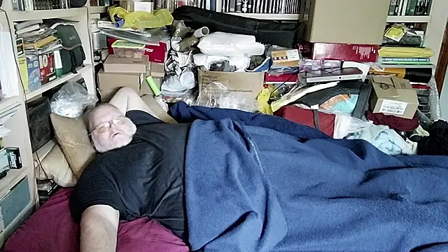 Snapshot of hadeszeuss2 chatting on 2, 3, 2025 hadeszeuss2 online show from 2, 3, 2025