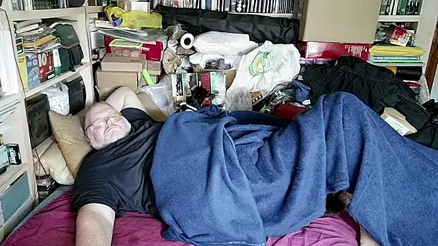 Snapshot of hadeszeuss2 chatting on 5, 3, 2025 hadeszeuss2 online show from 5, 3, 2025