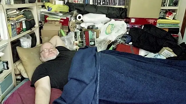 Snapshot of hadeszeuss2 chatting on 5, 3, 2025 hadeszeuss2 online show from 5, 3, 2025