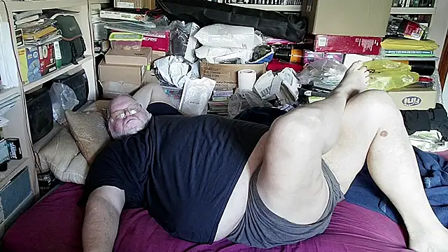 Snapshot of hadeszeuss2 chatting on 11, 3, 2025 hadeszeuss2 online show from 11, 3, 2025