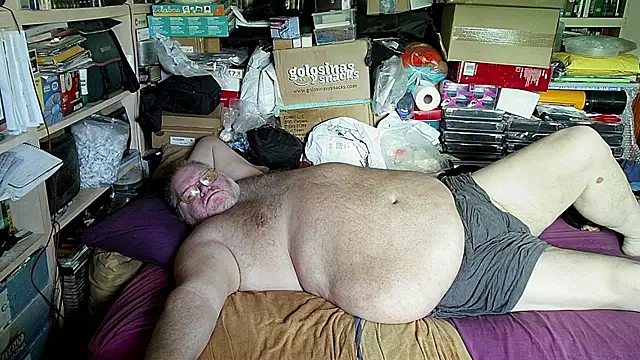 Snapshot of hadeszeuss2 chatting on 14, 10, 2025 hadeszeuss2 online show from 14, 10, 2025