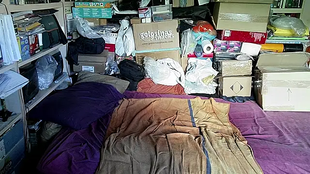 Snapshot of hadeszeuss2 chatting on 24, 10, 2025 hadeszeuss2 online show from 24, 10, 2025