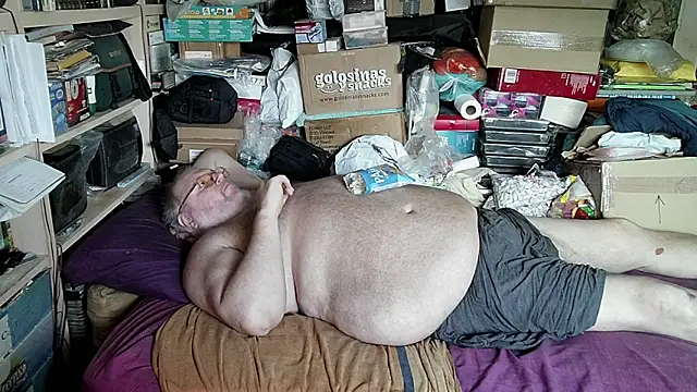 Snapshot of hadeszeuss2 chatting on 5, 11, 2025 hadeszeuss2 online show from 5, 11, 2025