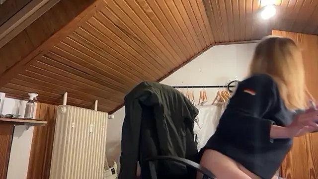 JeSuisUnTapin online show from 24, 9, 2025