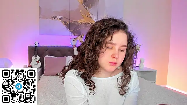 Snapshot of Ariella_Sol chatting on 18, 12, 2024 Ariella Sol online show from 18, 12, 2024