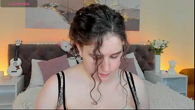 Snapshot of Ariella_Sol chatting on 22, 1, 2025 Ariella Sol online show from 22, 1, 2025