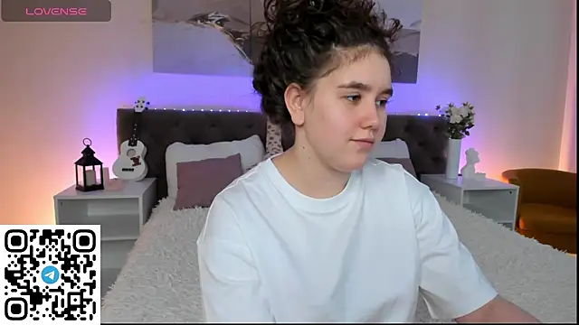 Snapshot of Ariella_Sol chatting on 28, 1, 2025 Ariella Sol online show from 28, 1, 2025