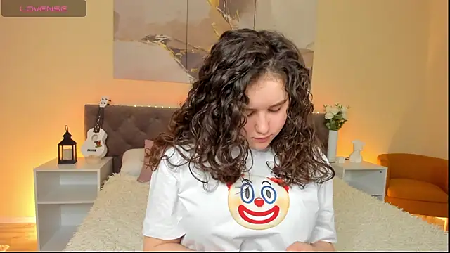 Snapshot of Ariella_Sol chatting on 3, 2, 2025 Ariella Sol online show from 3, 2, 2025