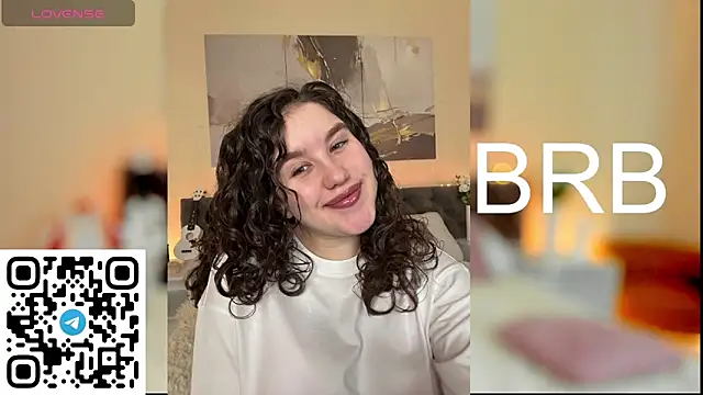 Snapshot of Ariella_Sol chatting on 6, 2, 2025 Ariella Sol online show from 6, 2, 2025