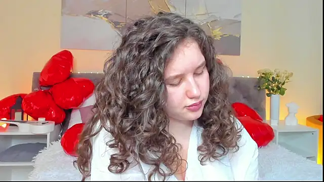Snapshot of Ariella_Sol chatting on 14, 2, 2025 Ariella Sol online show from 14, 2, 2025