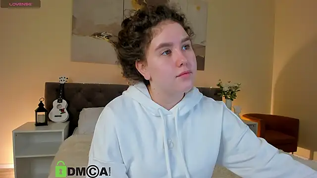 Snapshot of Ariella_Sol chatting on 10, 10, 2025 Ariella Sol online show from 10, 10, 2025