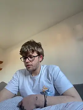 jungxSHxboy online show from 11, 4, 2026