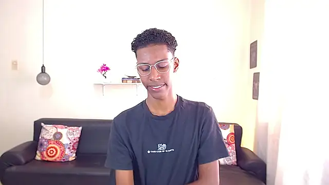 maiki18  online show from 28, 1, 2025