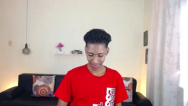 maiki18  online show from 7, 2, 2025