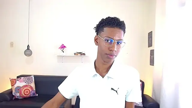 maiki18  online show from 12, 2, 2025