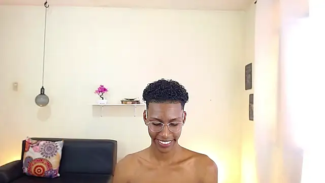 maiki18  online show from 24, 2, 2025