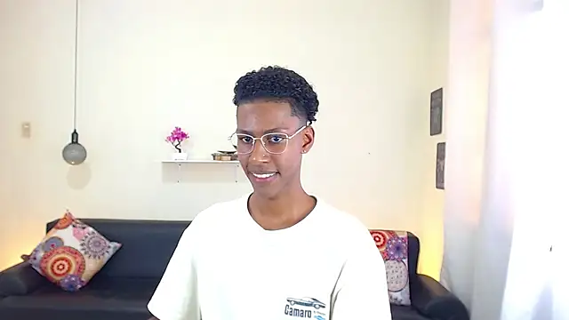 maiki18  online show from 26, 2, 2025