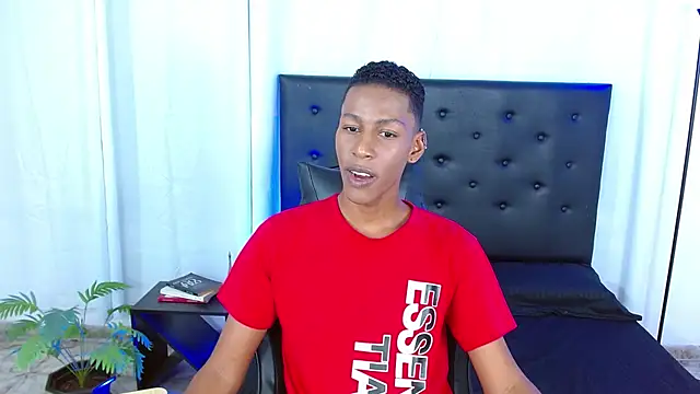 maiki18  online show from 7, 3, 2026