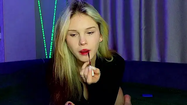 excited-kristi online show from 23, 12, 2024