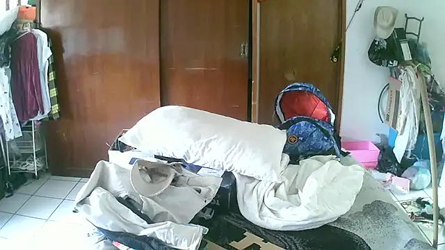 Snapshot of jperezofficial1 chatting on 6, 10, 2025 jperezofficial1 online show from 6, 10, 2025