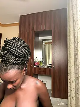 Snapshot of supa_queen254 chatting on 26, 10, 2025 supa queen254 online show from 26, 10, 2025