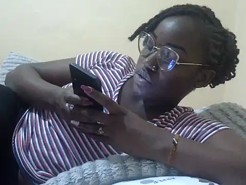 Snapshot of Sexy_racy_rebel_ chatting on 6, 3, 2025 Sexy racy rebel online show from 6, 3, 2025